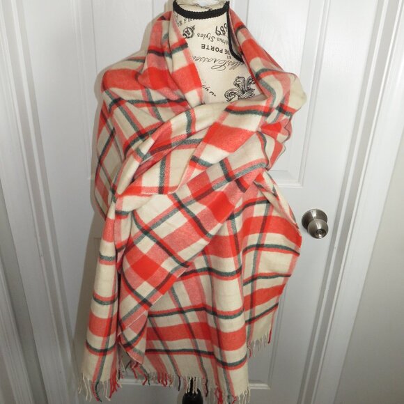 J.CREW Tartan Plaid 100% Wool Scarf Fringed 74" Length x 21" Width NWOT - Picture 3 of 7